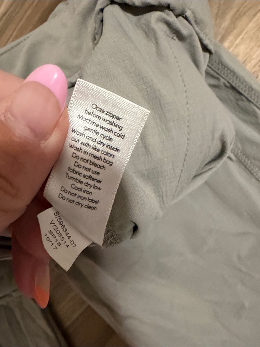 Athleta Women’s Gray Trekkie 2.0 Jogger Pants 8 Lightweight Drawstring Pockets - Picture 4 of 9